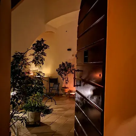 Corti Carmela 3*
