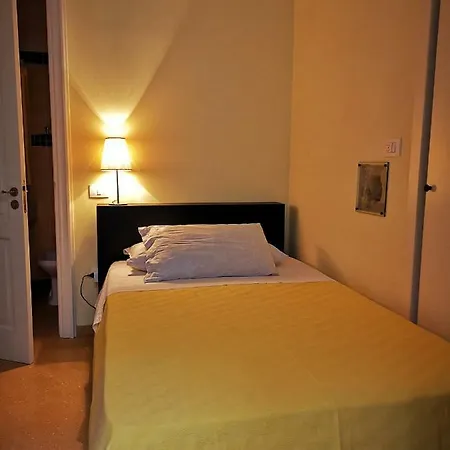 Corti Carmela Oda ve Kahvaltı 3*