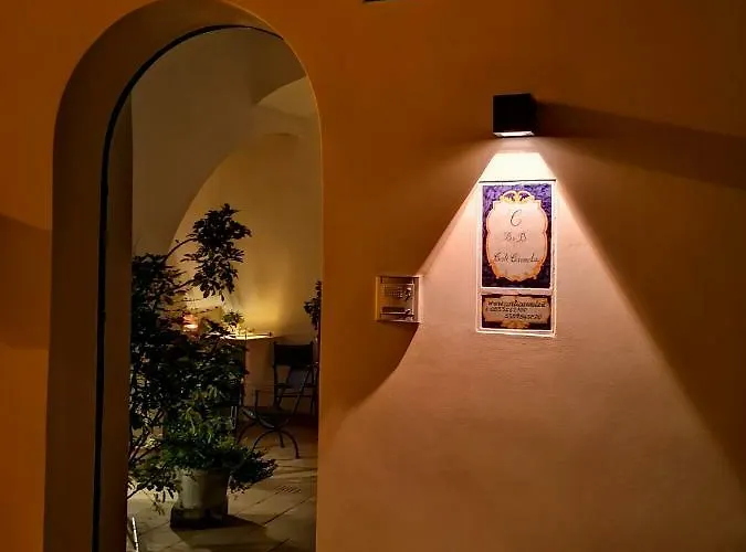 Corti Carmela Готель типу 